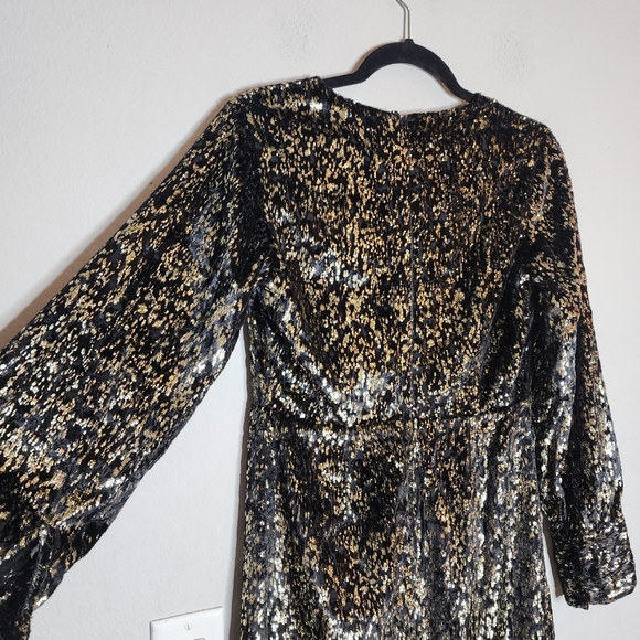 Elie Tahari Velvet Black Gold Foil Metallic V Neck Long Sleeve Midi Dress  Size 4 - mordernwear.com